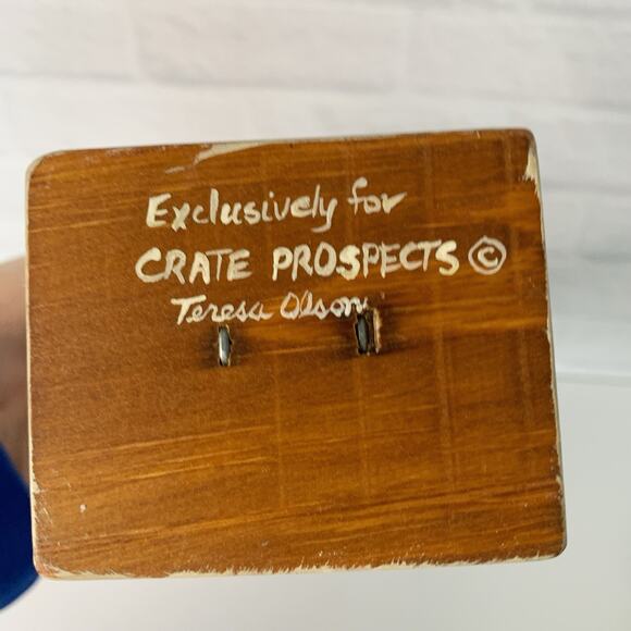 Vintage Crate Prospects Santa Figure Teresa Olson Wood Hand Carved 8" Figurine - Picture 3 of 6